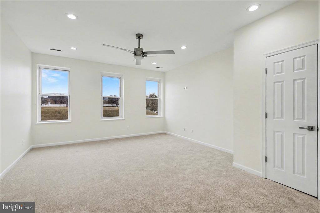 829 East Chase Street, Baltimore, MD 21202