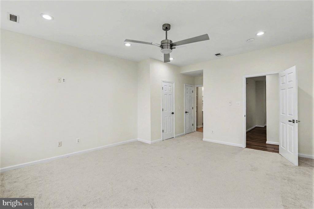 829 East Chase Street, Baltimore, MD 21202