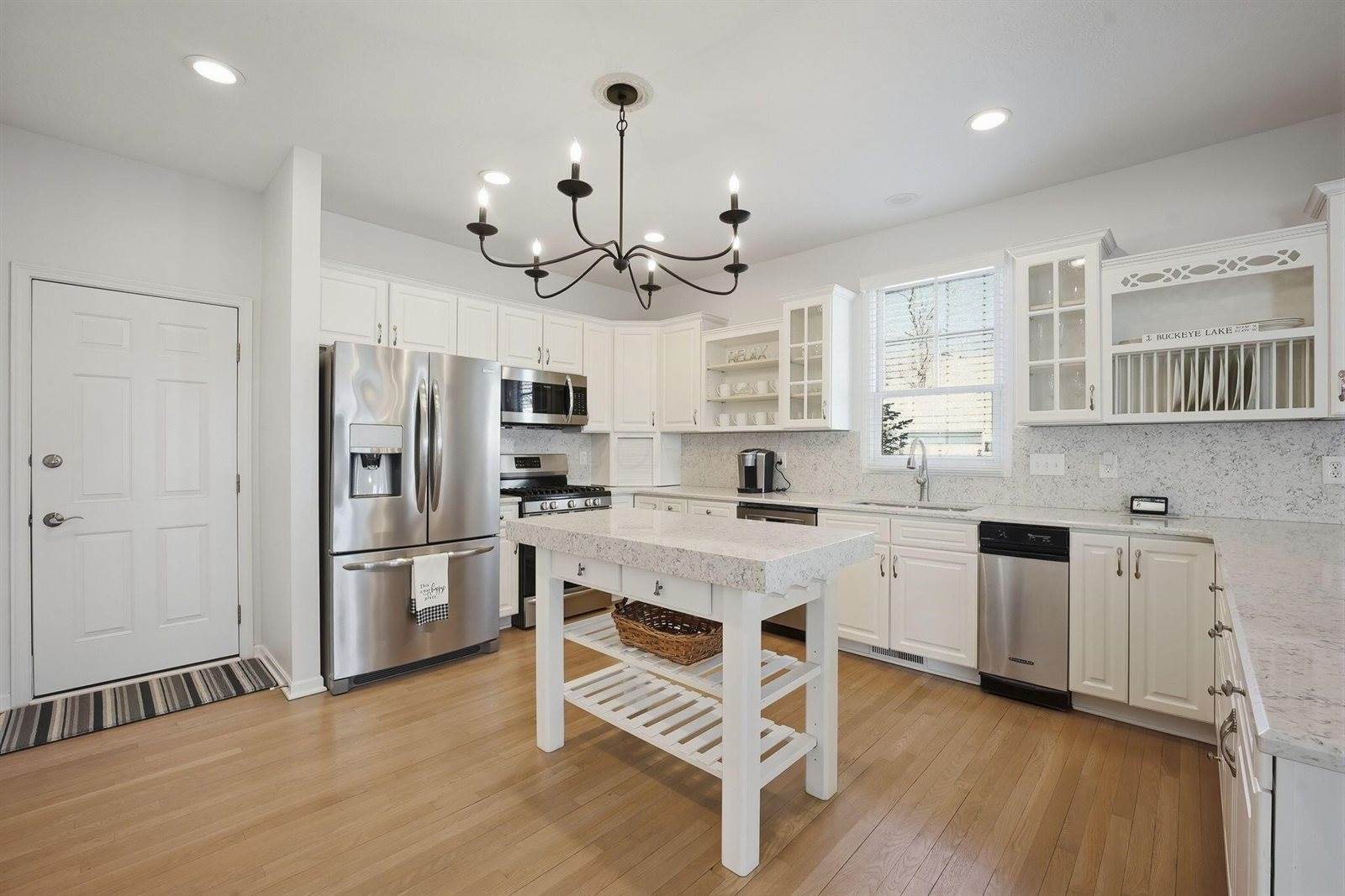 15190 Shoreline Drive, Thornville, OH 43076