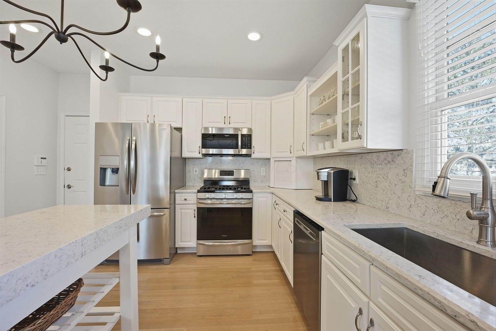 15190 Shoreline Drive, Thornville, OH 43076