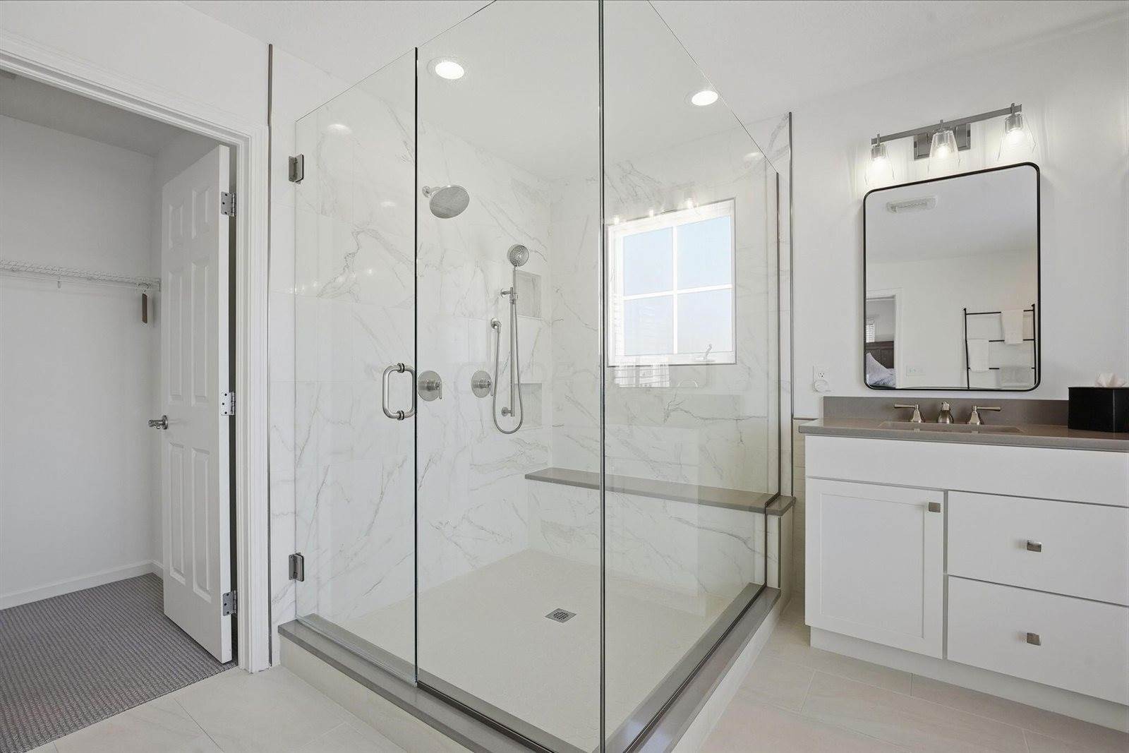 15190 Shoreline Drive, Thornville, OH 43076