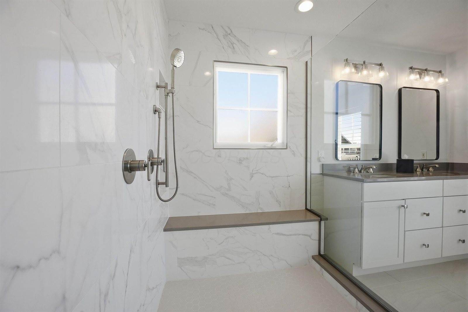 15190 Shoreline Drive, Thornville, OH 43076