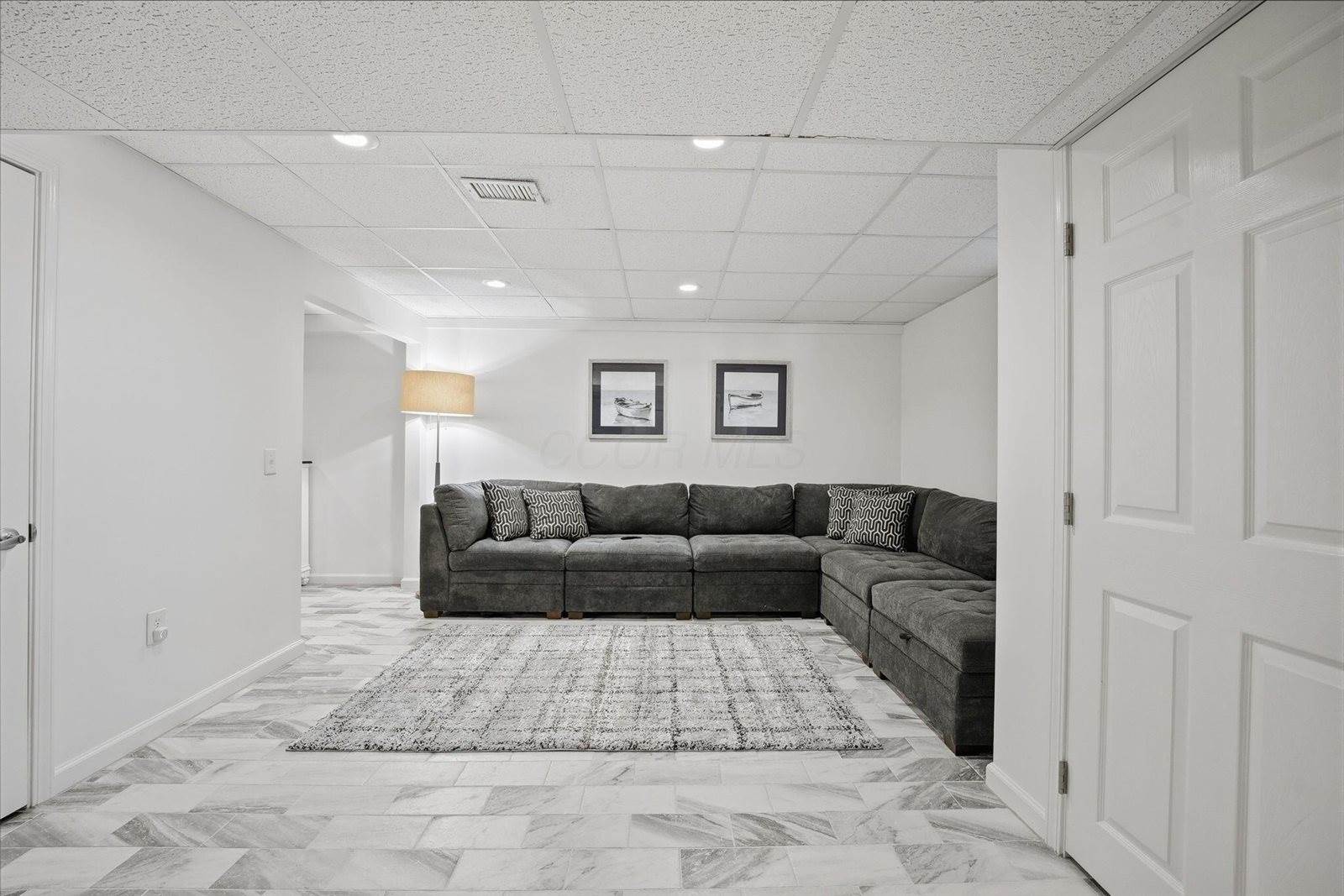 15190 Shoreline Drive, Thornville, OH 43076