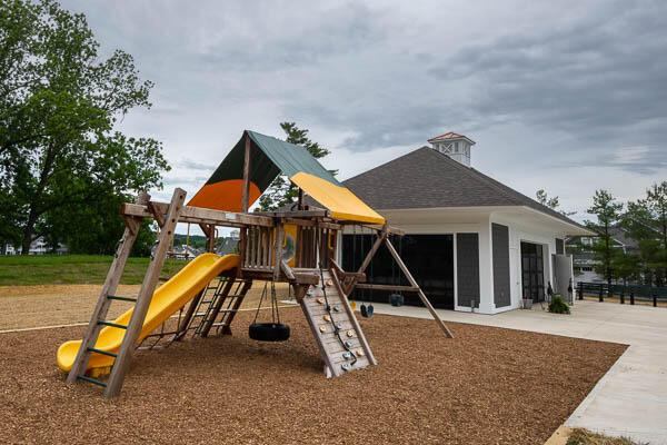 15190 Shoreline Drive, Thornville, OH 43076