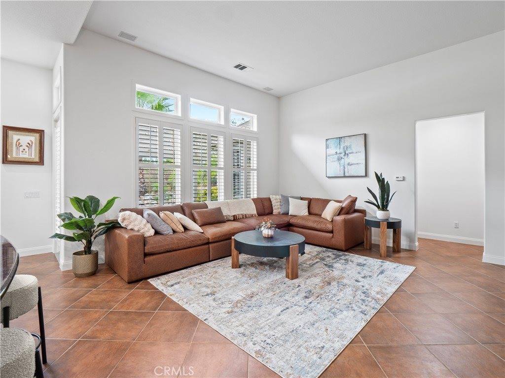 25679 Smoketree, Valencia, CA 91381