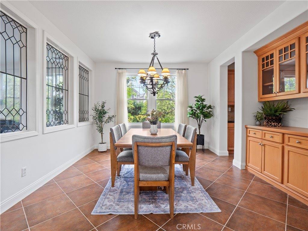 25679 Smoketree, Valencia, CA 91381