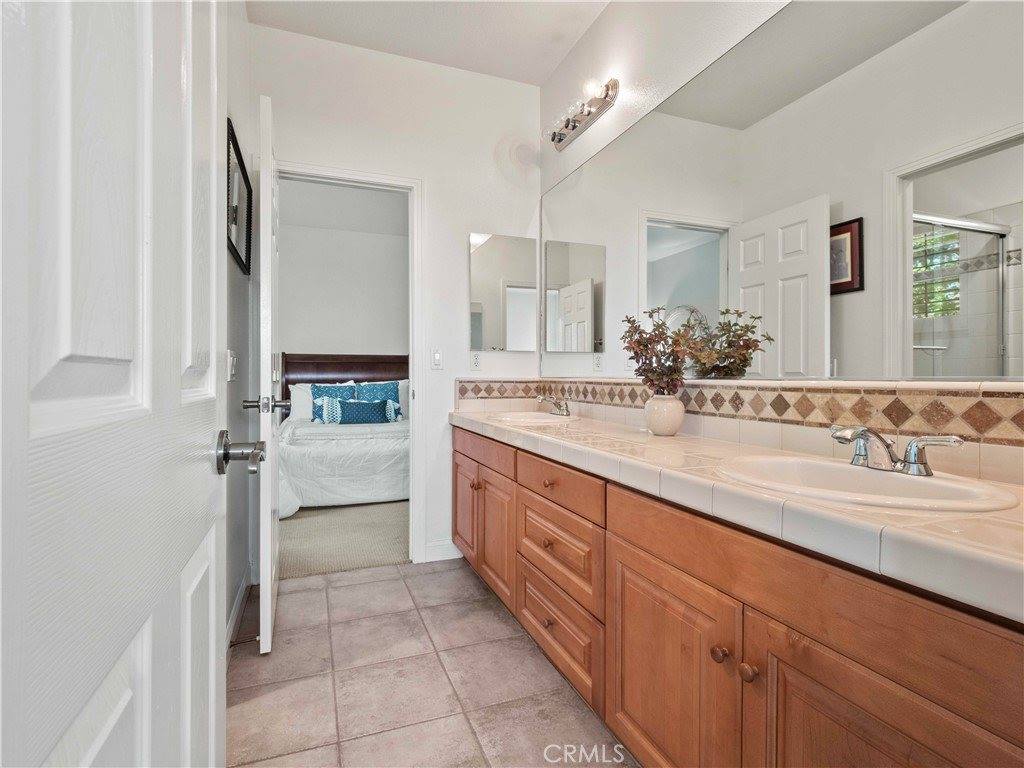 25679 Smoketree, Valencia, CA 91381