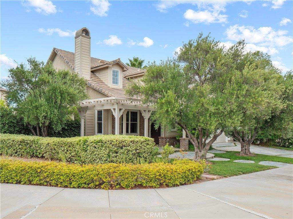 25679 Smoketree, Valencia, CA 91381