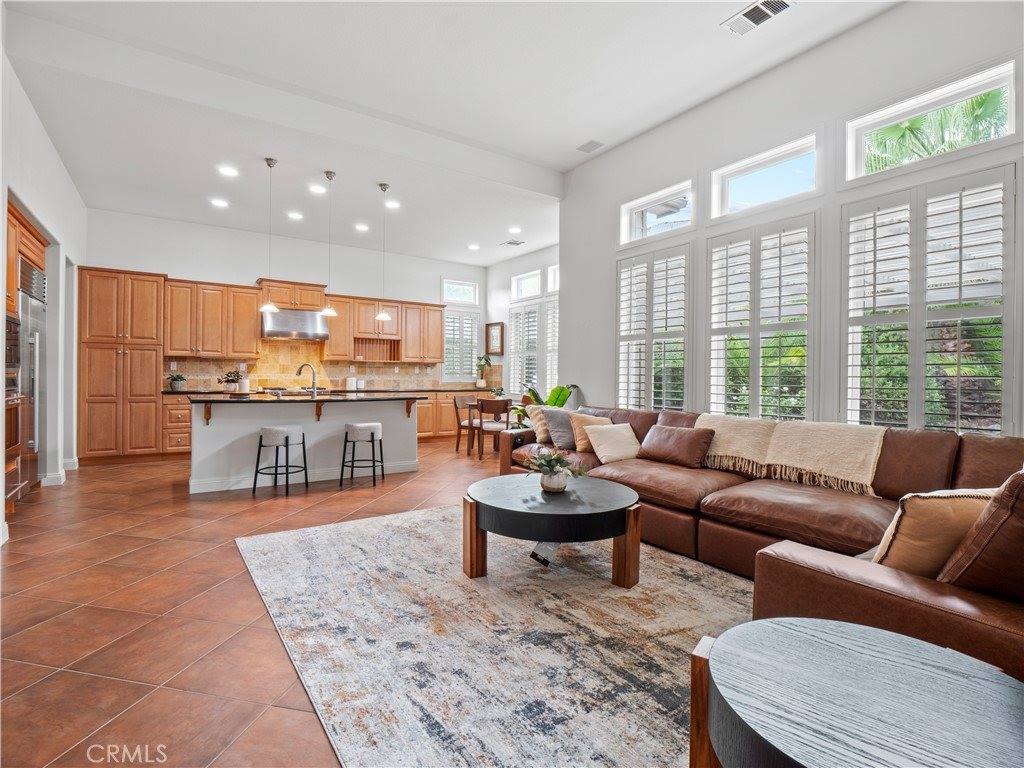 25679 Smoketree, Valencia, CA 91381