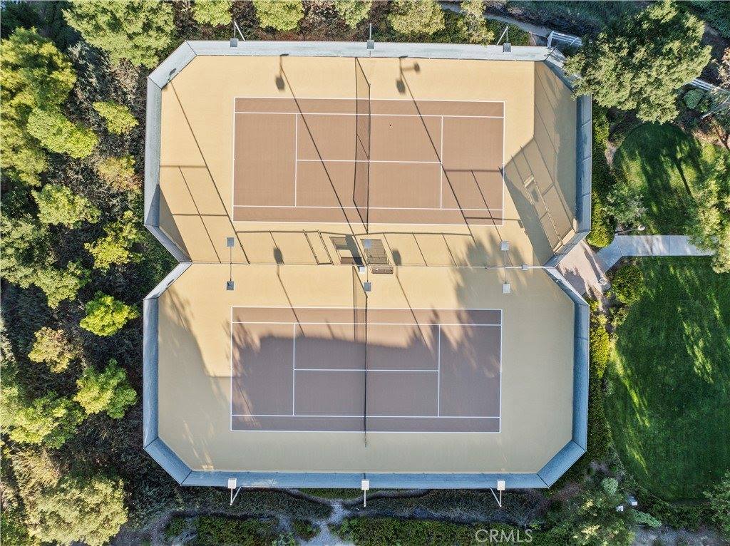 25679 Smoketree, Valencia, CA 91381