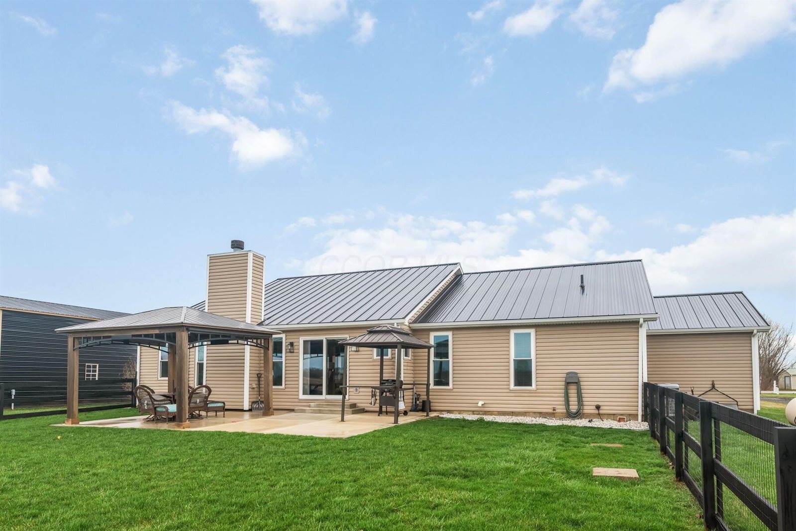 2216 State Route 229, Ashley, OH 43003