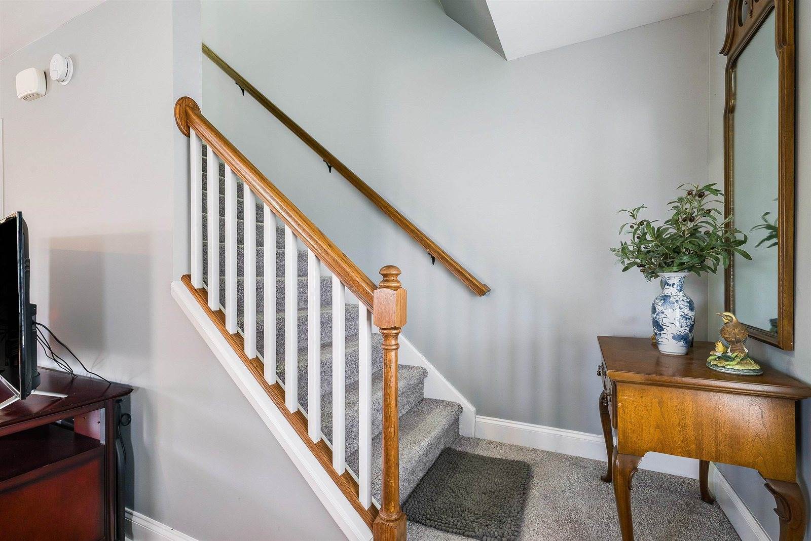 812 Carson Cir, Grottoes, VA 24441