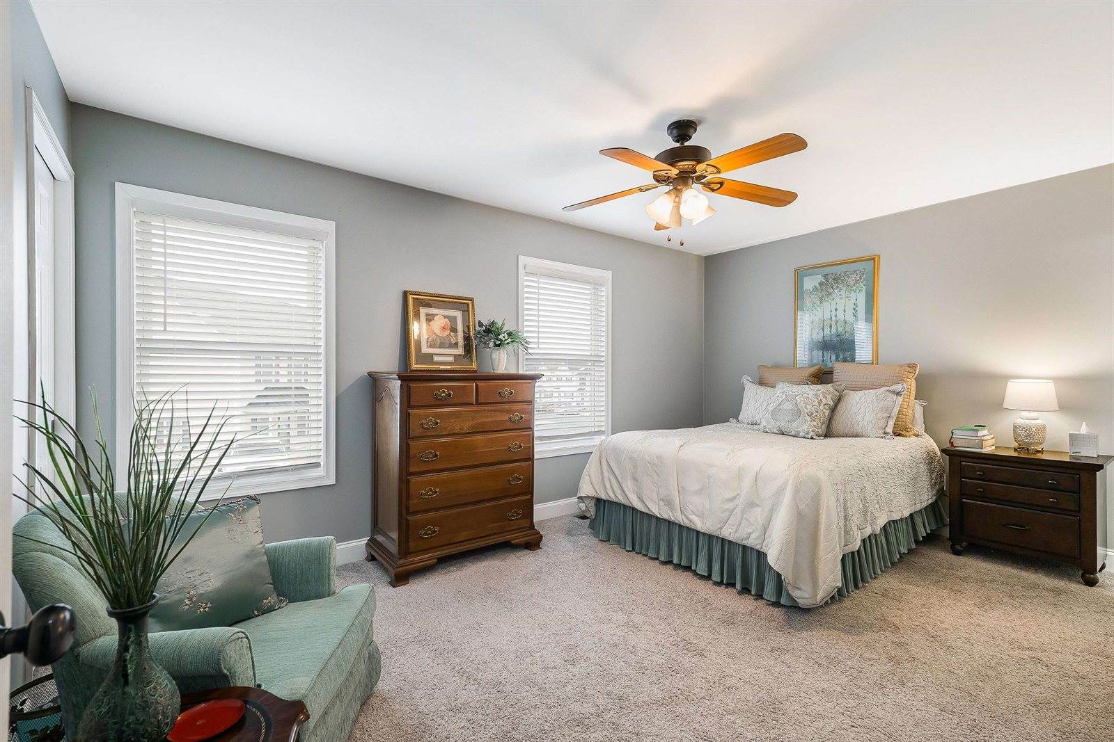 812 Carson Cir, Grottoes, VA 24441