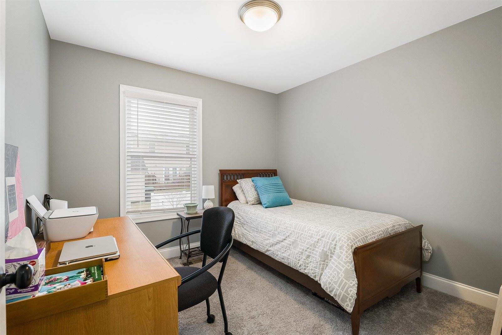 812 Carson Cir, Grottoes, VA 24441