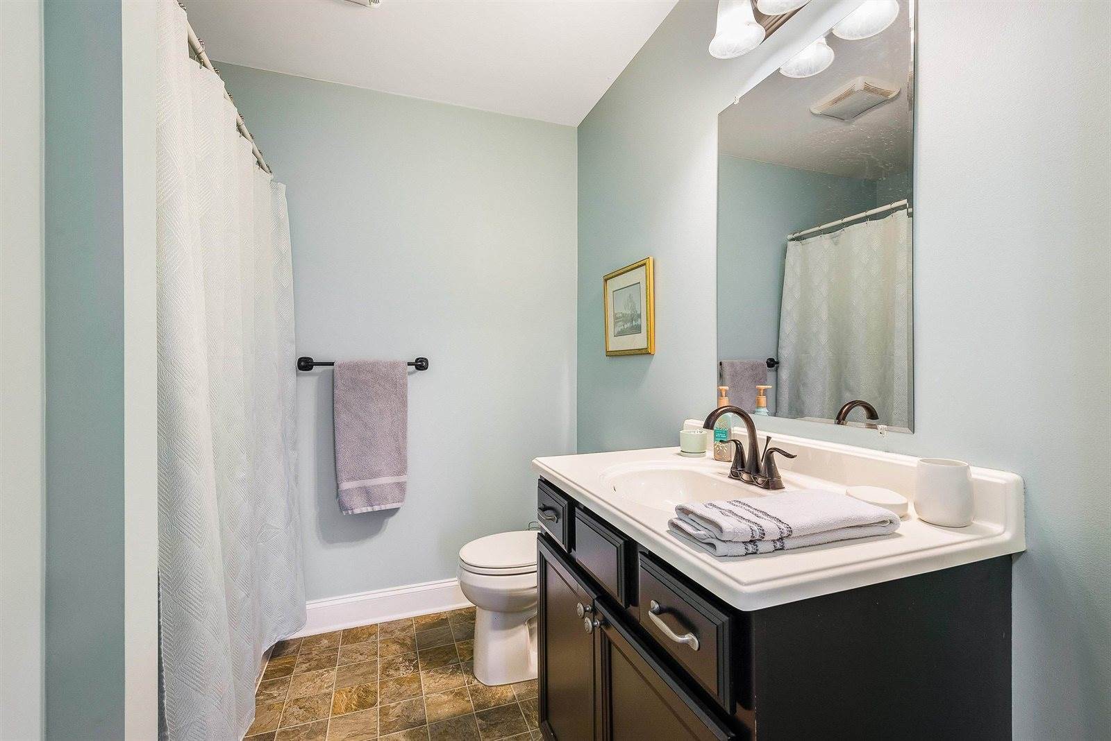 812 Carson Cir, Grottoes, VA 24441