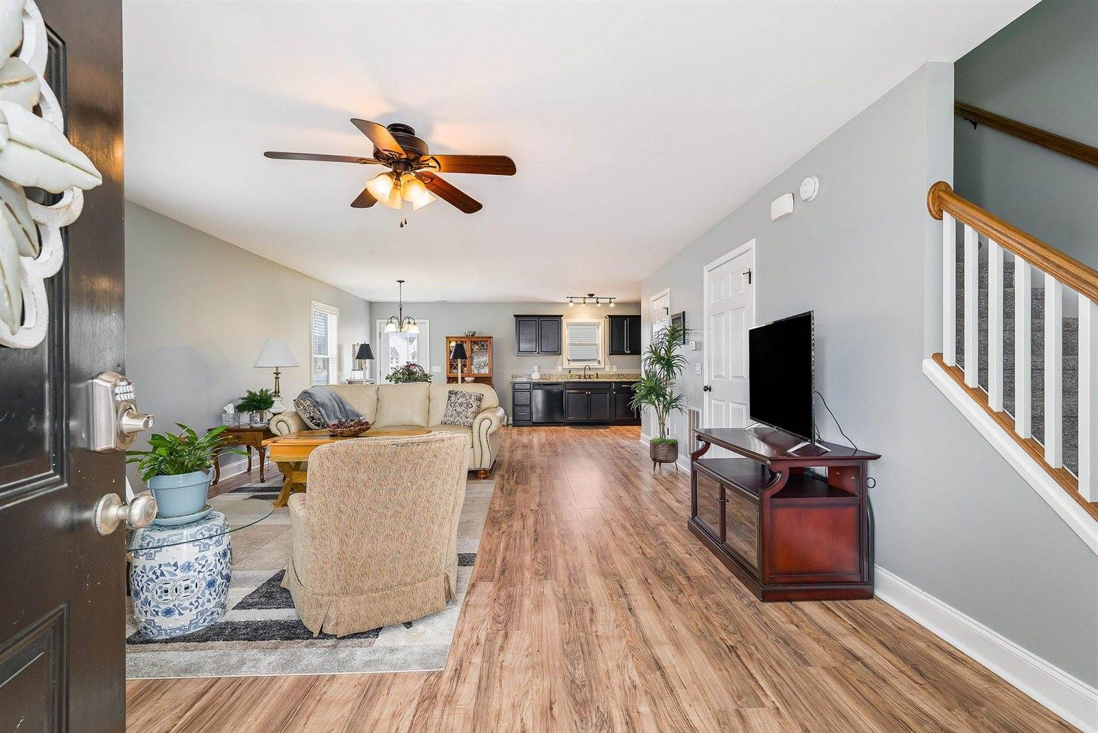 812 Carson Cir, Grottoes, VA 24441