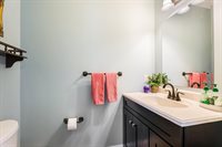 812 Carson Cir, Grottoes, VA 24441