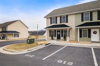 812 Carson Cir, Grottoes, VA 24441