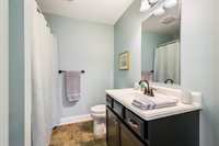812 Carson Cir, Grottoes, VA 24441