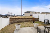 812 Carson Cir, Grottoes, VA 24441