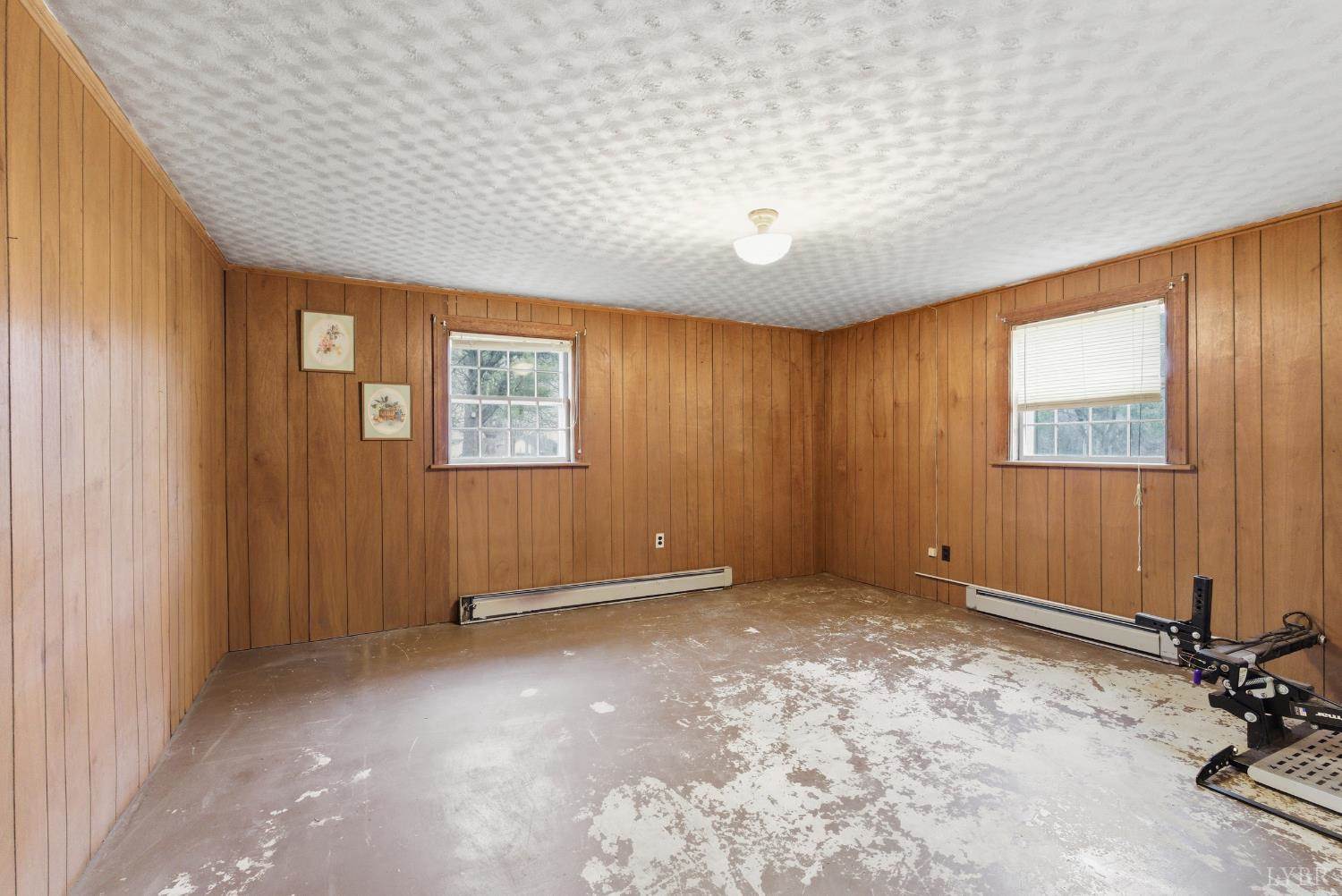 1730 Redfields Road, Appomattox, VA 24522
