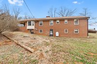 1730 Redfields Road, Appomattox, VA 24522