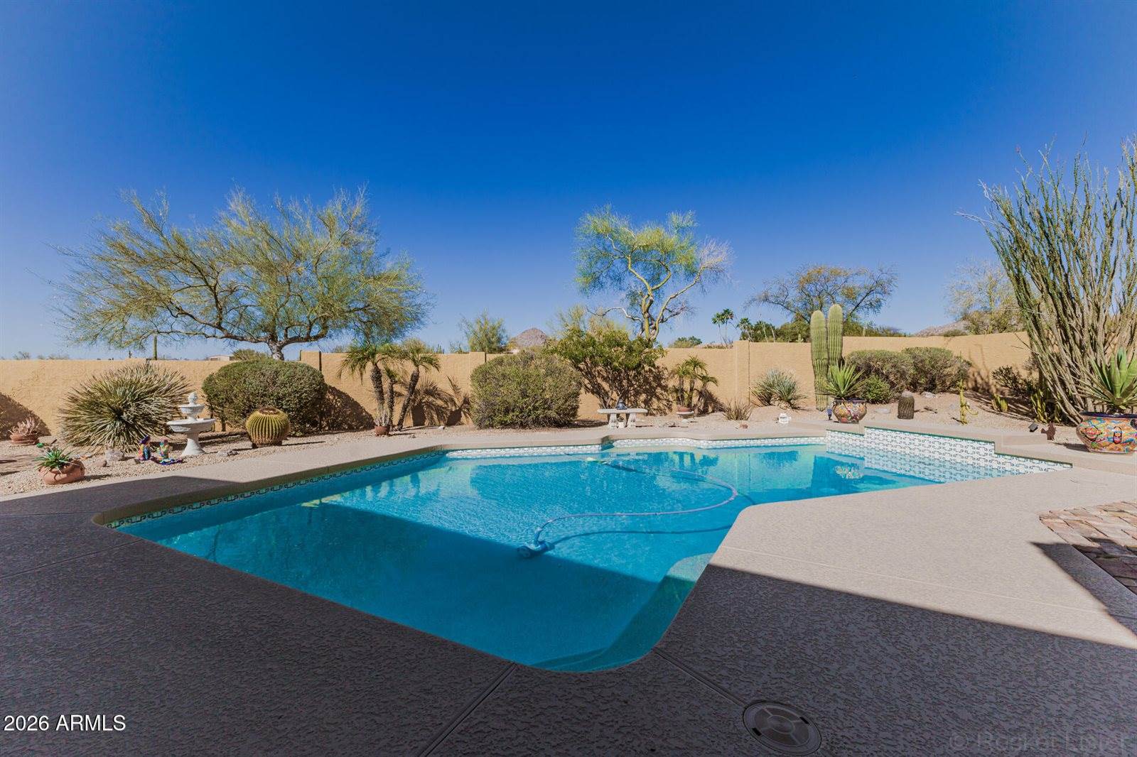 9438 East Casitas Del Rio Drive, Scottsdale, AZ 85255