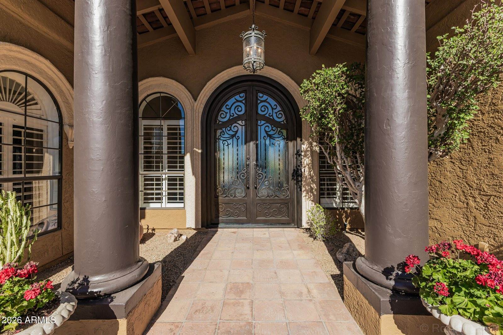 9438 East Casitas Del Rio Drive, Scottsdale, AZ 85255