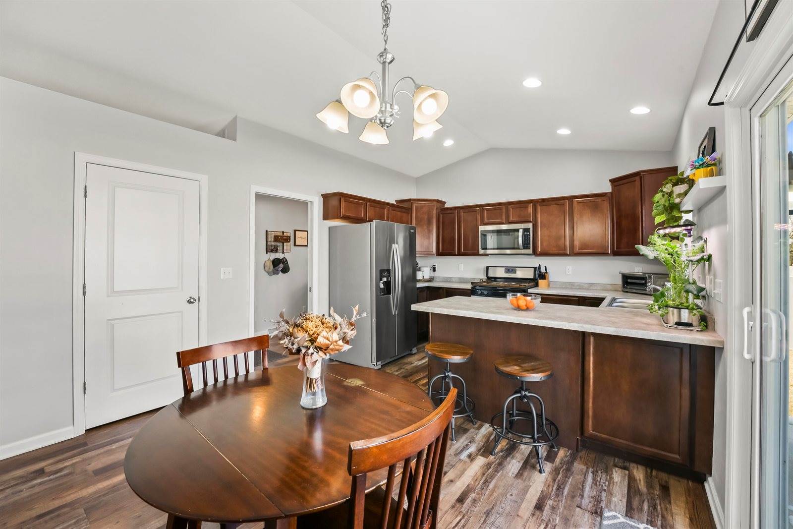 100 East Gailen Ln, Milton, WI 53563