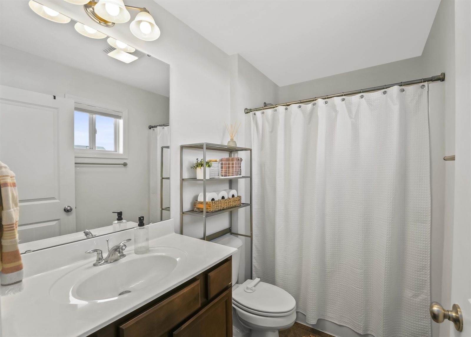 100 East Gailen Ln, Milton, WI 53563