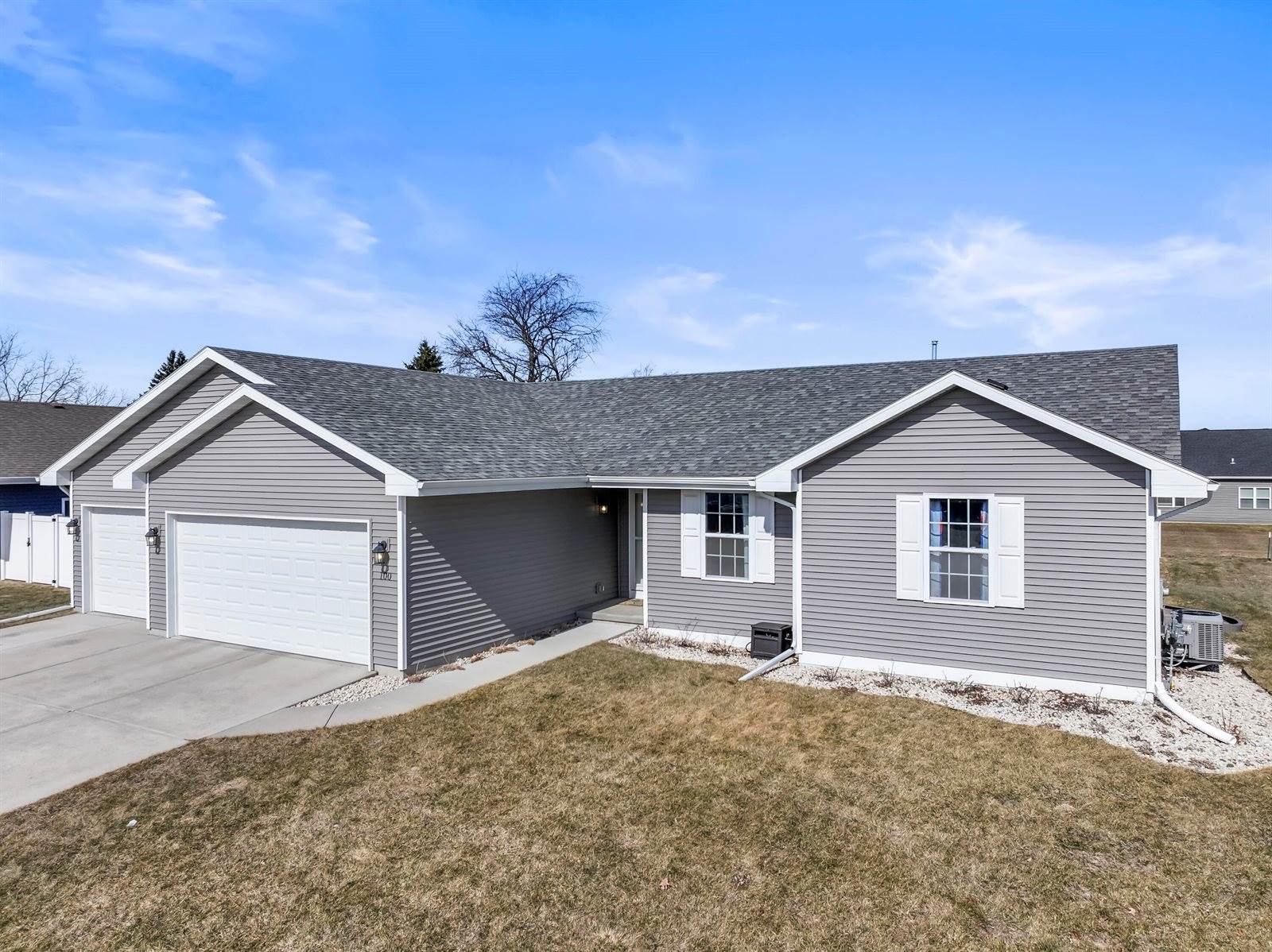 100 East Gailen Ln, Milton, WI 53563
