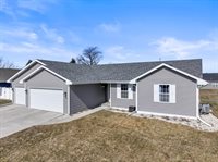 100 East Gailen Ln, Milton, WI 53563