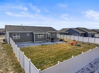 100 East Gailen Ln, Milton, WI 53563