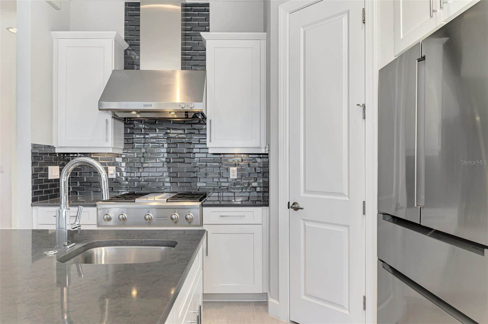 15117 Vivaldi Drive, Nokomis, FL 34275