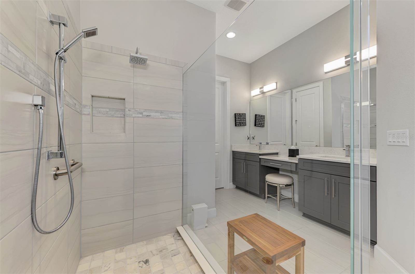 15117 Vivaldi Drive, Nokomis, FL 34275