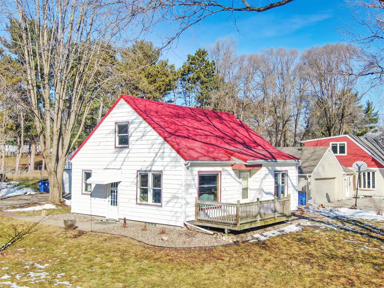 560 Court Rd, Onalaska, WI 54650