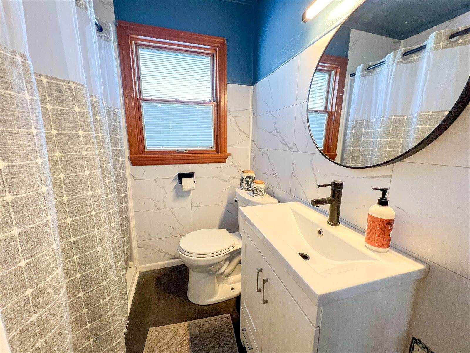 560 Court Rd, Onalaska, WI 54650