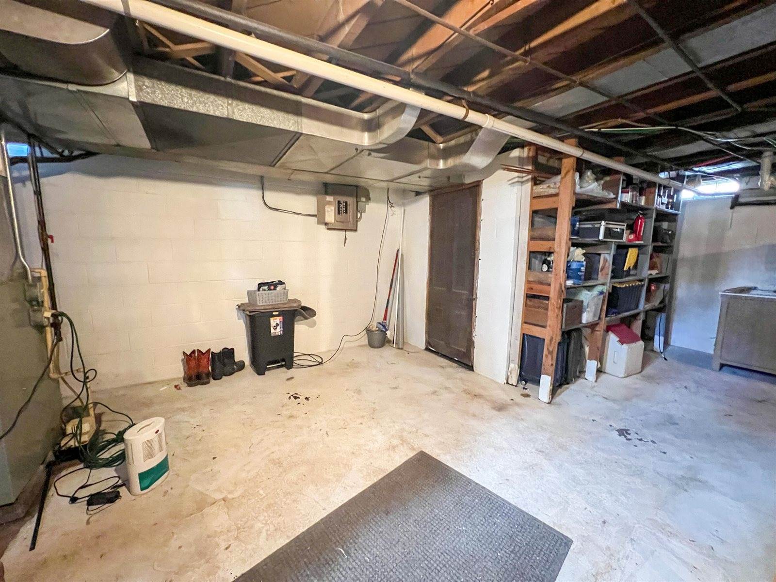 560 Court Rd, Onalaska, WI 54650