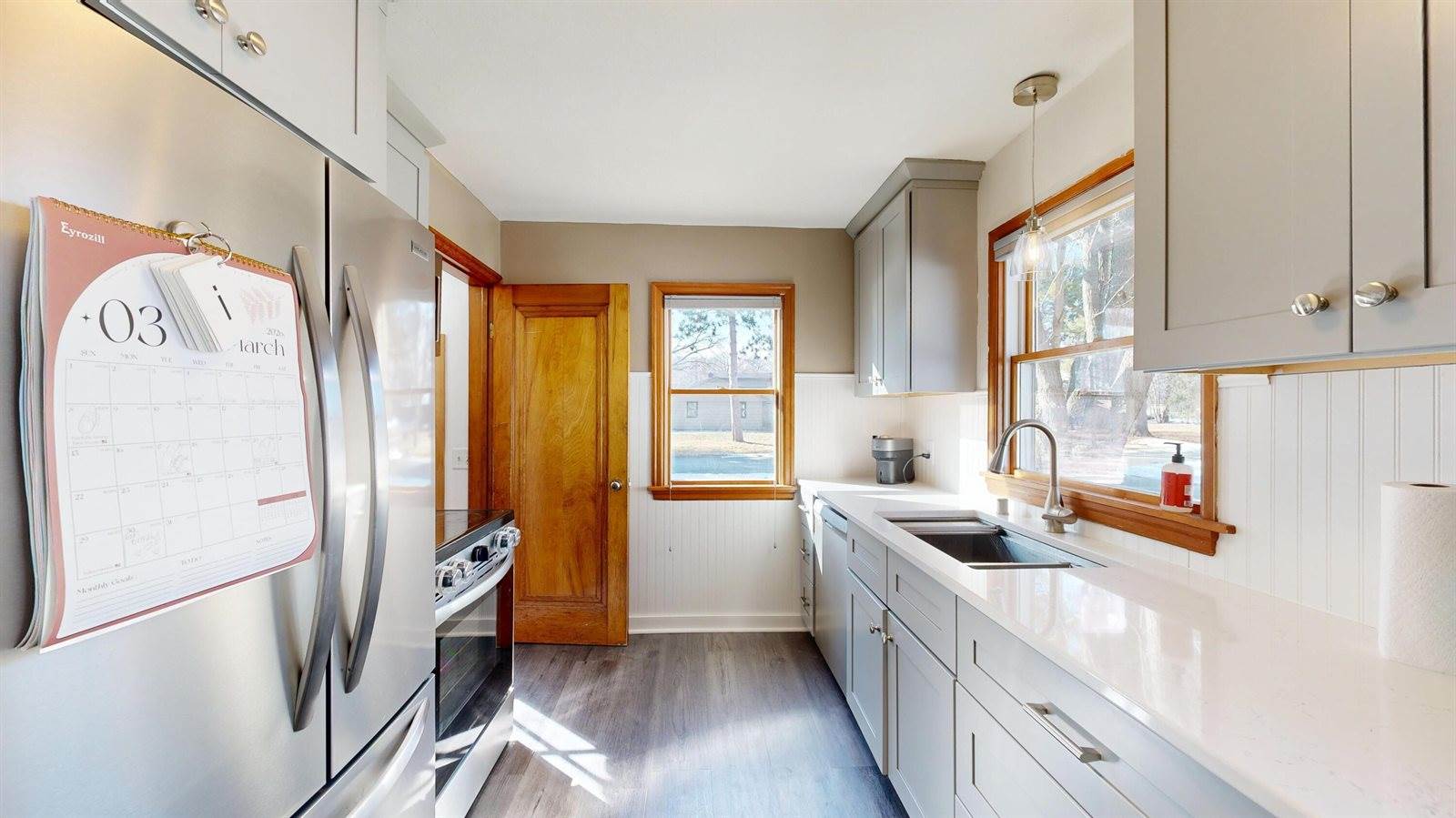 560 Court Rd, Onalaska, WI 54650