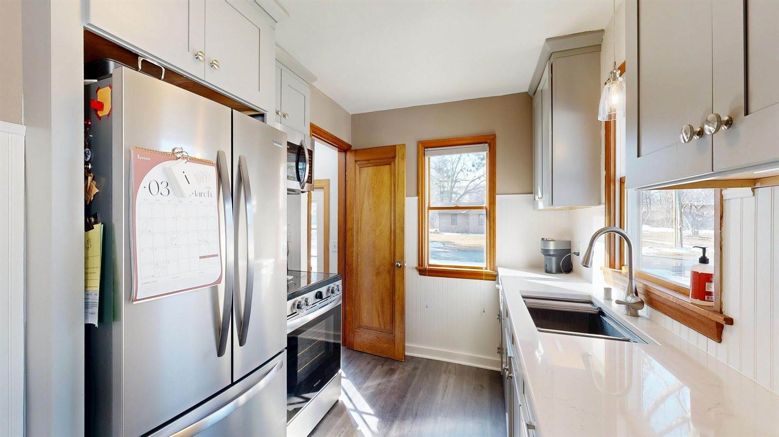 560 Court Rd, Onalaska, WI 54650