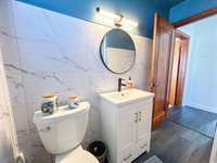 560 Court Rd, Onalaska, WI 54650