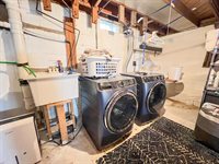 560 Court Rd, Onalaska, WI 54650