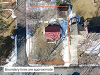 560 Court Rd, Onalaska, WI 54650