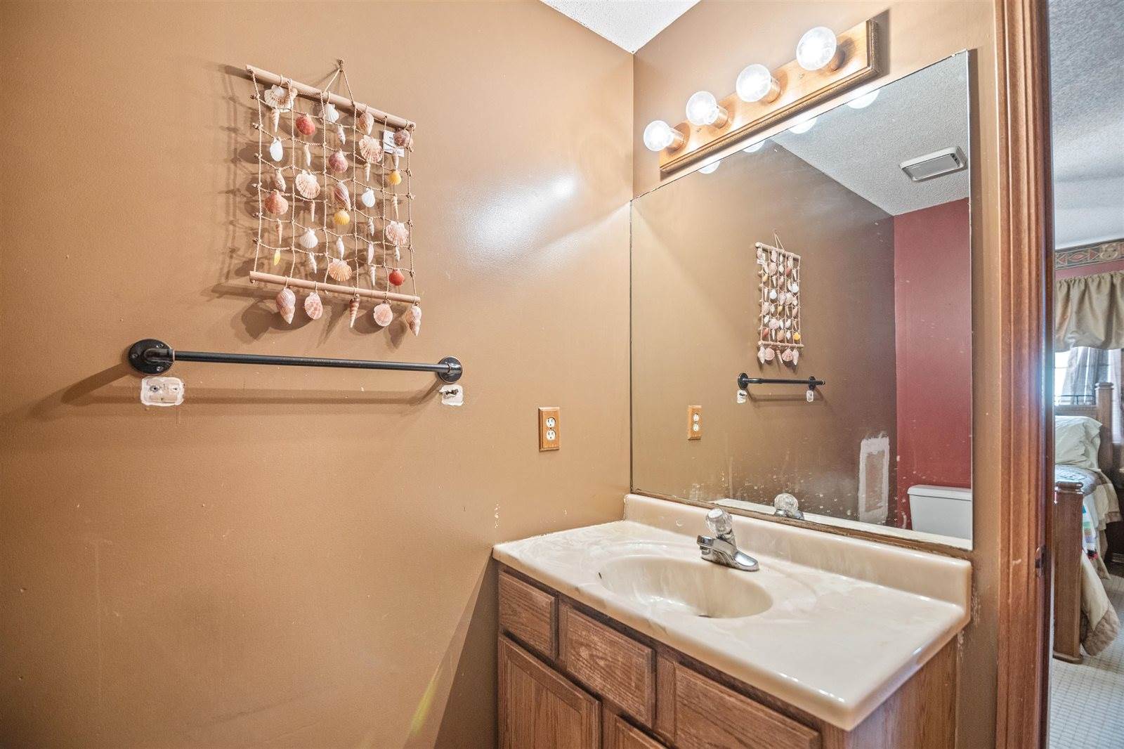 307 North Sioux St, Kechi, KS 67067