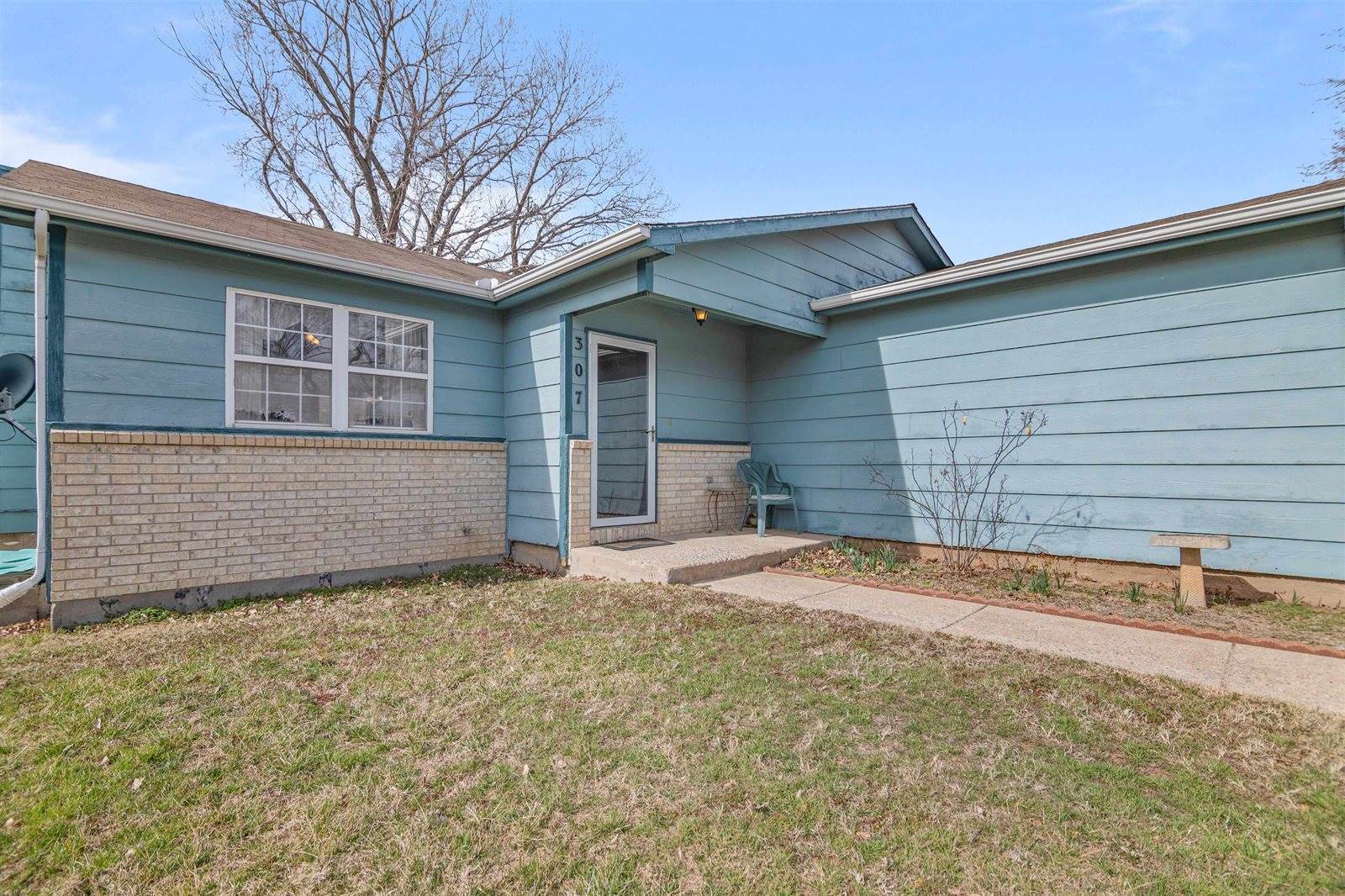 307 North Sioux St, Kechi, KS 67067