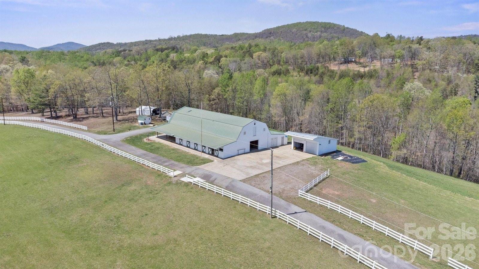 447 Willow Pond Lane, Hiddenite, NC 28636