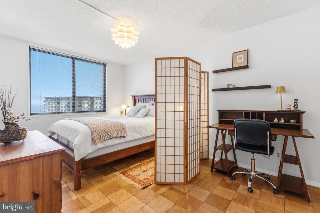 5225 Pooks Hill Road, #1717N, Bethesda, MD 20814