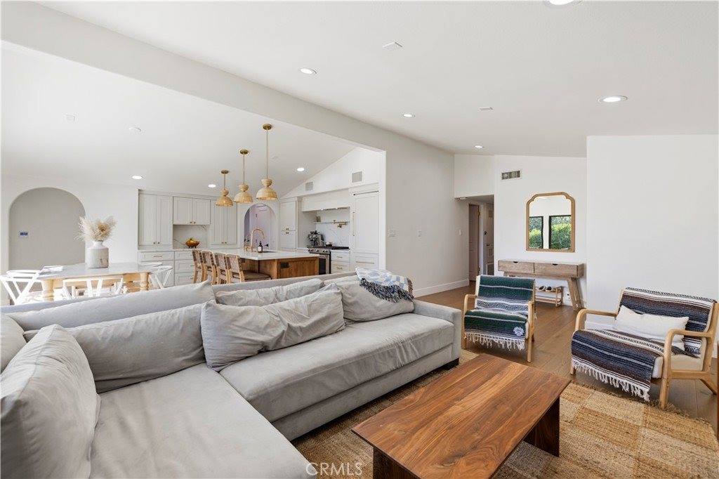 22510 Decoro Drive, Saugus, CA 91350