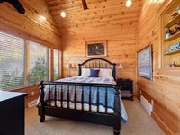 1905 E 750 S, Wolcottville, IN 46795