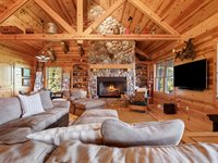 1905 E 750 S, Wolcottville, IN 46795